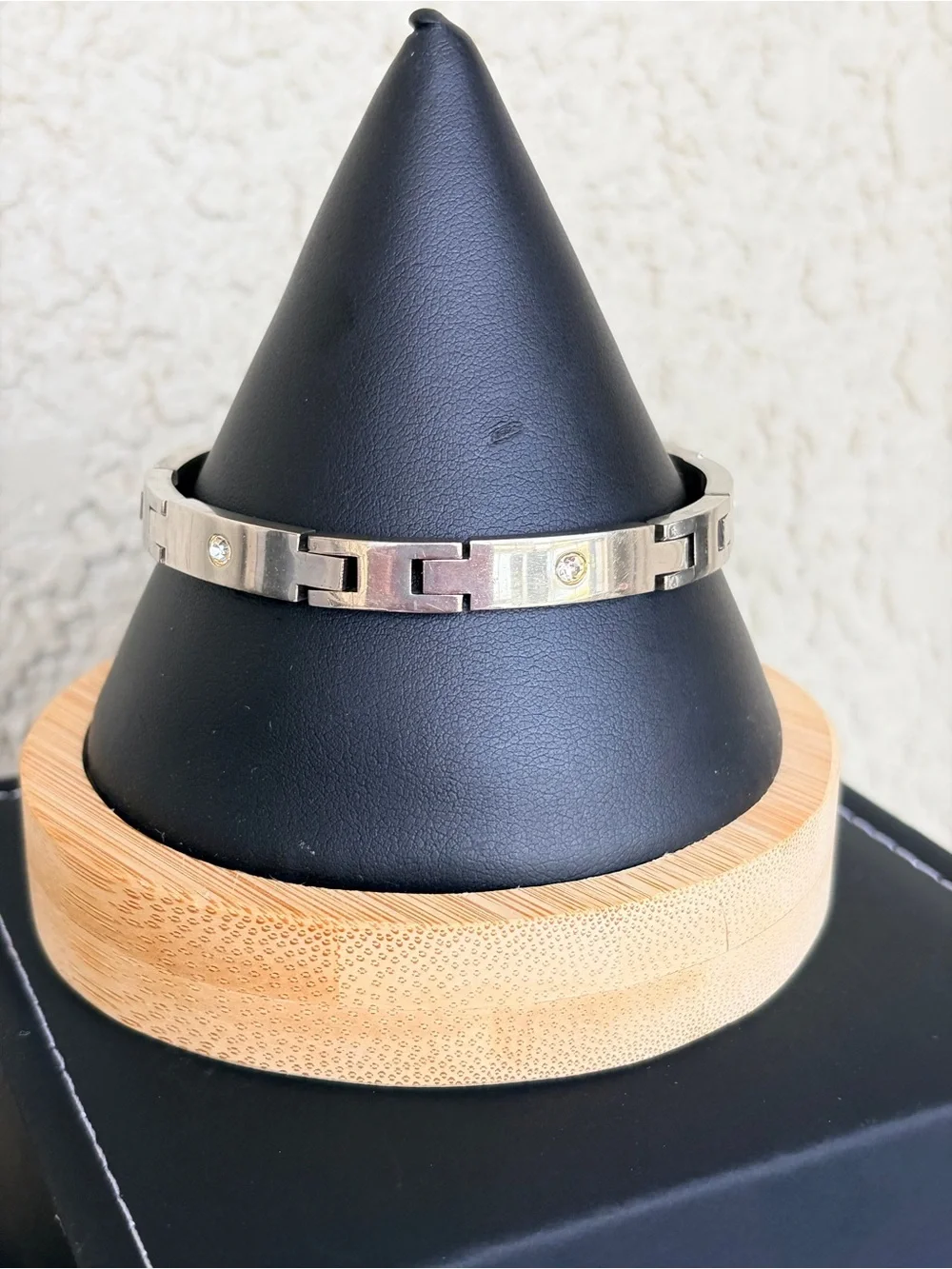 Fashion Jewelry sleek stainless